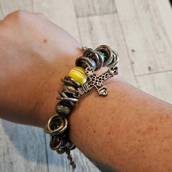 Stretch Bracelet Silver Tone Cross Charms Multicolor Beads Religious Women's - Picture 5 of 7